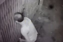 Cô gái bị gửi thư 'xin ngủ cùng' rút đơn tố cáo