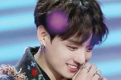 Fanboy rủ đi hẹn hò, Jungkook BTS đáp mà fangirl thấy ghen
