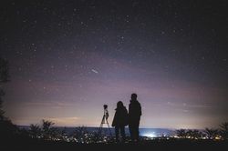 Quyết định kết hôn với người đàn ông mua bỏng ngô và sô cô la cho mình