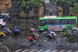 Thời tiết trong kỳ thi tốt nghiệp THPT 2022: Bắc Bộ có mưa và dông