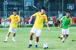 HLV Đinh Thế Nam: 'U19 Việt Nam sẽ có điều chỉnh trước U19 Philippines'