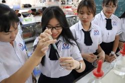 Đề xuất miễn 100% học phí cho học sinh THCS từ năm 2022