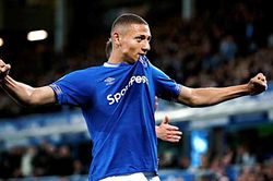 Sắm Richarlison, Tottenham mơ vươn xa