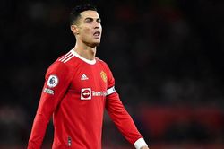Chuyển nhượng 5/7: Ronaldo giảm lương để rời MU, Jovic rời Real Madrid