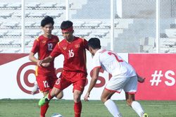 Cầu thủ U19 Việt Nam phải khâu 5 mũi ở đầu
