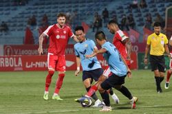 Hàng công vô duyên, Viettel FC để thua 0-1 Hà Tĩnh trên sân Hàng Đẫy