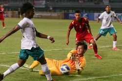 Ronaldo Indonesia bị lăng mạ, HLV Shin Tae Yong phải đứng ra bảo vệ