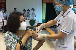 Hà Nội, TP Hồ Chí Minh xuất hiện COVID-19 biến thể phụ BA.4, BA.5: Các chuyên gia khuyến cáo gì?