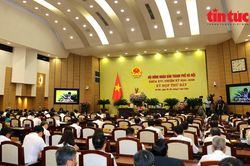 HĐNĐ TP Hà Nội thông qua giải pháp thúc đẩy nhanh phát triển kinh tế - xã hội
