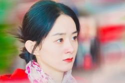 Triệu Lệ Dĩnh mắt đỏ hoe khi nhắc tới vai diễn trong Hạnh Phúc Đến Vạn Gia, nghe xong lý do mà xúc động