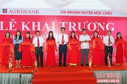 Khai trương máy gửi - rút tiền tự động AutoBank tại Mộc Châu