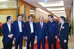 Kết hợp chặt chẽ, hiệu quả giữa học tập lý luận chính trị với rèn luyện, thử thách cán bộ trong thực tiễn để nâng cao bản lĩnh chính trị của đội ngũ cán bộ