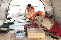 Dùng kích điện đánh bắt thủy sản, hai đối tượng cùng thuyền máy bị bắt giữ