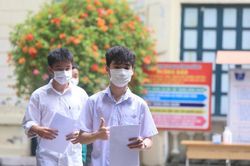 Thí sinh hồ hởi vì môn Ngữ văn tốt nghiệp THPT 2022 không quá khó