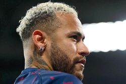 Neymar là kiến trúc sư cho bi kịch của chính mình