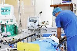 Hai người nguy kịch sau khi uống rượu ở Lâm Đồng