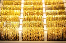 Giá vàng châu Á tăng chiều 7/7 do đồng USD giảm nhẹ