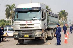 Gần 3.600 xe vi phạm chở quá tải trong quý II-2022
