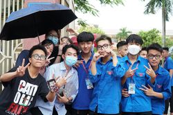 Khoảnh khắc ấn tượng trong ngày thi thứ 2