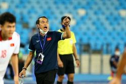 HLV Đinh Thế Nam: 'U19 Việt Nam chưa tốt, chỉ 2/3 cầu thủ đạt yêu cầu'
