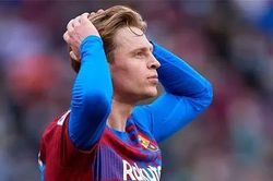 Đại diện của De Jong tới London đàm phán với cả MU và Chelsea