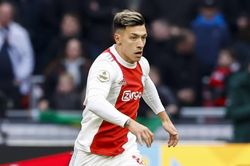 MU tăng giá mua Martinez