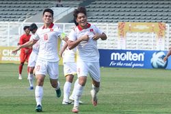 Quốc Việt, Văn Khang đe dọa U19 Thái Lan