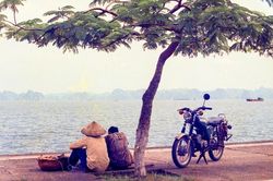 Cuộc đời sau ống kính: Hạ Long, ngày chưa đông đúc