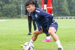Quang Hải tỏa sáng trong lần đầu tiên khoác áo Pau FC