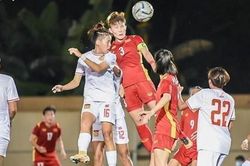 Nữ Việt Nam thắng đậm Lào nhờ 'dự bị hàng khủng'