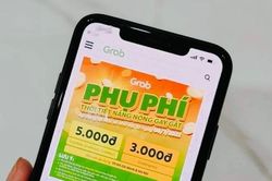 Khi Grab 'độc quyền' móc túi khách hàng và 'bóc lột' tài xế