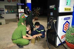 Hai cựu tư lệnh Vùng cảnh sát biển sắp hầu tòa trong vụ buôn lậu xăng