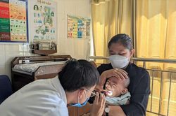 Phát hiện và điều trị sớm bệnh tay chân miệng