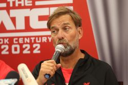 HLV Klopp: 'Chúng tôi luôn tôn trọng MU'