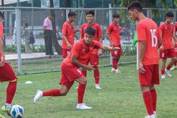 U19 Việt Nam đổi chiến thuật khi đối đầu Thái Lan