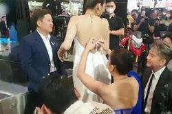 Trường Giang được khen bởi ánh mắt tinh tế khi Bảo Anh rơi dây váy