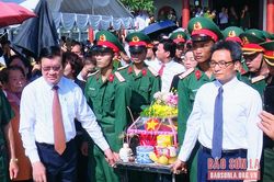 Lễ truy điệu và an táng hài cốt liệt sỹ tại Nghĩa trang liệt sỹ Quốc gia Vị Xuyên