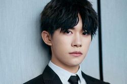Dịch Dương Thiên Tỉ dừng đóng phim giữa làn sóng tẩy chay