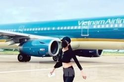 Cục Hàng không vào cuộc xác minh nữ hành khách ra sát máy bay quay video