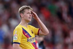 Cuộc đấu tranh giữa Barca và Frenkie de Jong