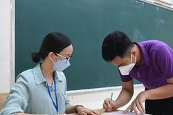 Phòng chấm thi tốt nghiệp THPT 2022 có camera giám sát 24/24 giờ