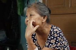 Xót xa 'xóm chạy thận' giữa mùa hè nắng gắt ở Quảng Bình