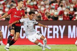 MU hạ Liverpool 4 bàn không gỡ, Ten Hag có màn ra mắt hoàn hảo