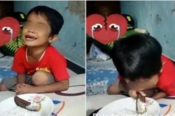 Giây trước khen cá ngon, giây sau cậu bé gục mặt khóc thảm thiết