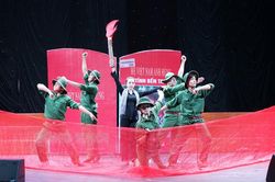 Liên hoan tuyên truyền giới thiệu sách 'Những người con bất tử'