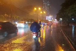 Hà Nội tiếp tục mưa dông về chiều tối và đêm