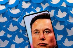 Mua Twitter chỉ là cái cớ để Musk thu về hàng tỷ USD