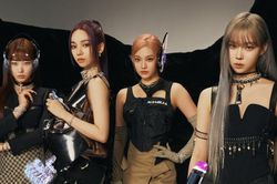 Aespa bỏ xa Blackpink, làm girlgroup đầu tiên đạt kỷ lục này