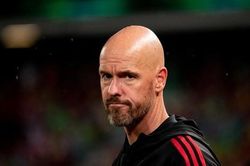 MU vùi dập Liverpool, HLV Ten Hag vẫn chê học trò mắc quá nhiều sai lầm