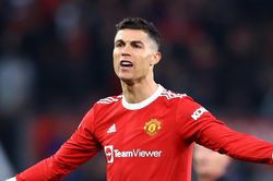 Chelsea từ chối Ronaldo